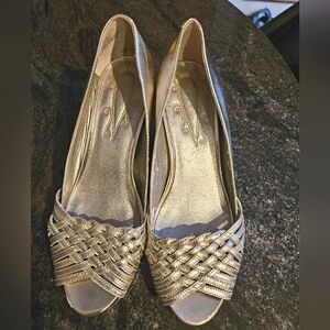 Silver Open Toe Wedge Shoes TruFlex Size 8.5 EUC